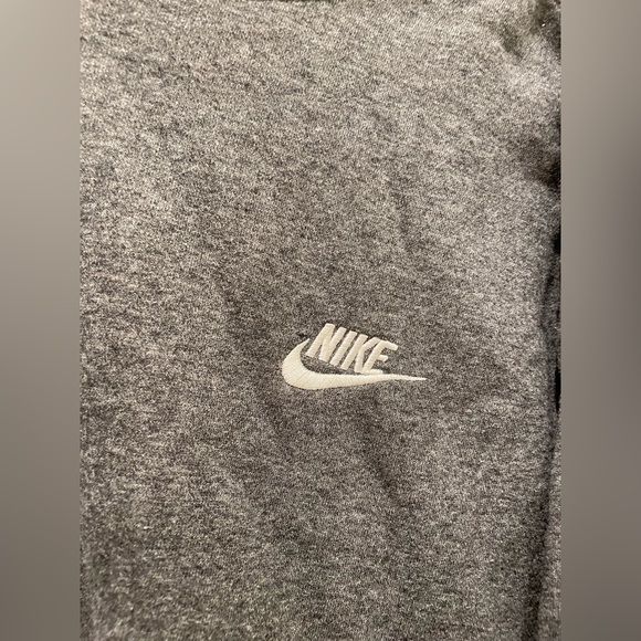 Nike Grey Crewneck - Picture 3 of 5